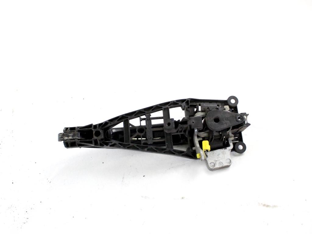 ZUNANJA KLJUKA SPREDNJA LEVA VRATA OEM N. 13255661 ORIGINAL REZERVNI DEL OPEL CORSA D S07 (2006 - 2011) DIESEL LETNIK 2010