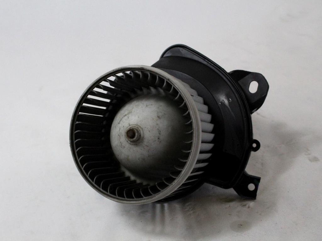 VENTILATOR  KABINE  OEM N. 13335075 ORIGINAL REZERVNI DEL OPEL CORSA D S07 (2006 - 2011) DIESEL LETNIK 2010