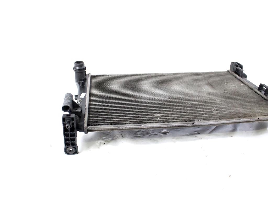 RADIATOR VODE OEM N. 13313296 ORIGINAL REZERVNI DEL OPEL CORSA D S07 (2006 - 2011) DIESEL LETNIK 2010