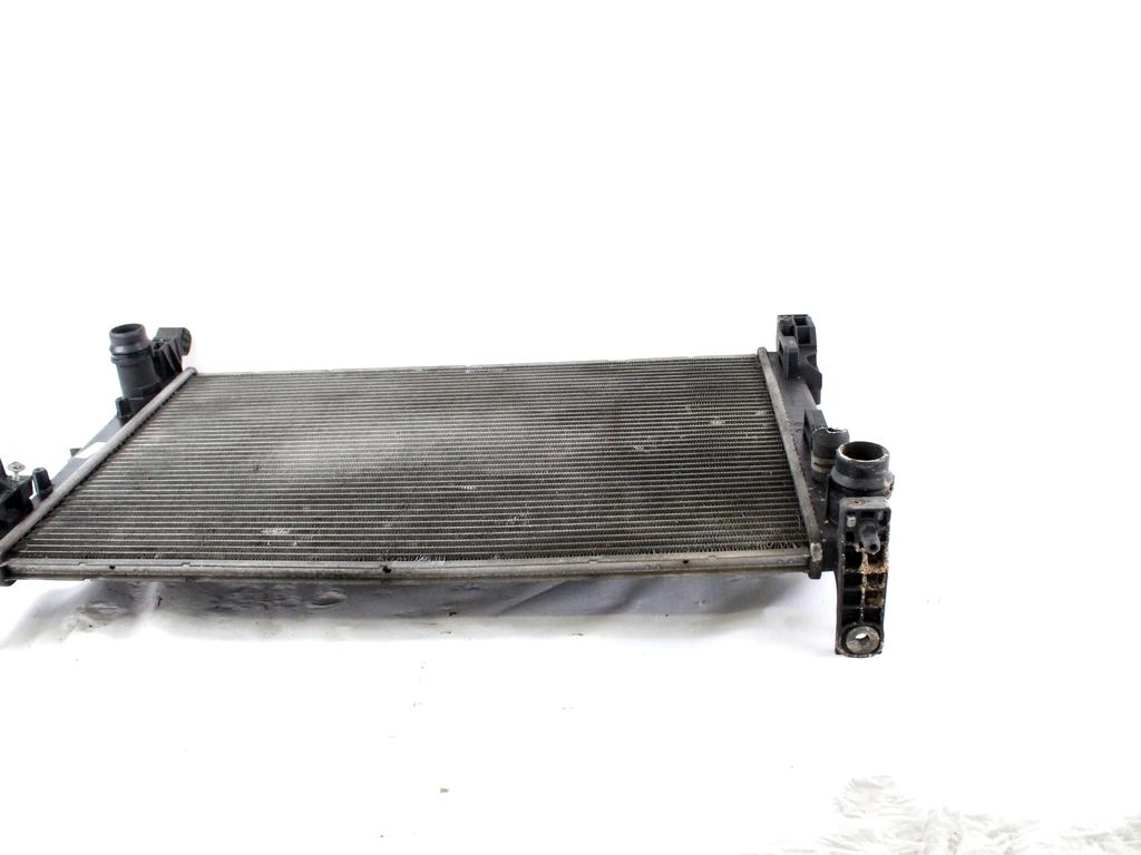 RADIATOR VODE OEM N. 13313296 ORIGINAL REZERVNI DEL OPEL CORSA D S07 (2006 - 2011) DIESEL LETNIK 2010