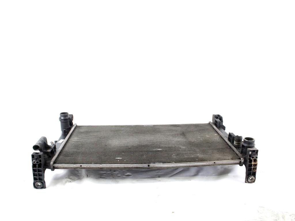 RADIATOR VODE OEM N. 13313296 ORIGINAL REZERVNI DEL OPEL CORSA D S07 (2006 - 2011) DIESEL LETNIK 2010