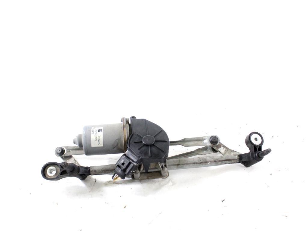 MOTORCEK PREDNJIH BRISALCEV OEM N. 13182340 ORIGINAL REZERVNI DEL OPEL CORSA D S07 (2006 - 2011) DIESEL LETNIK 2010