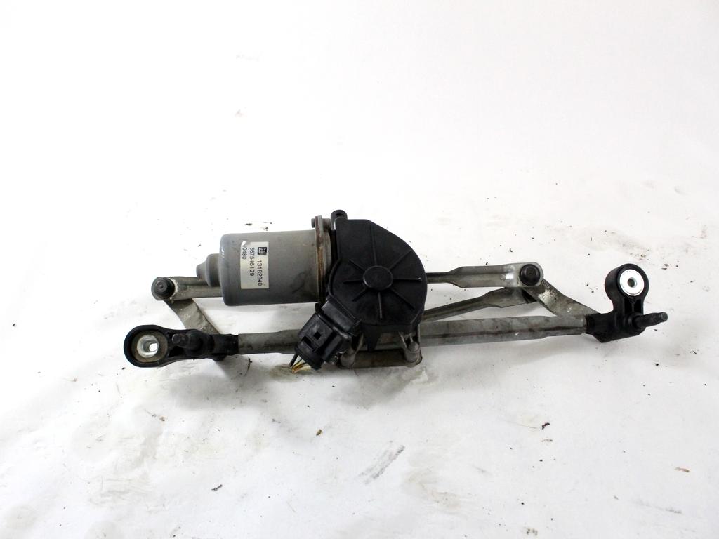 MOTORCEK PREDNJIH BRISALCEV OEM N. 13182340 ORIGINAL REZERVNI DEL OPEL CORSA D S07 (2006 - 2011) DIESEL LETNIK 2010