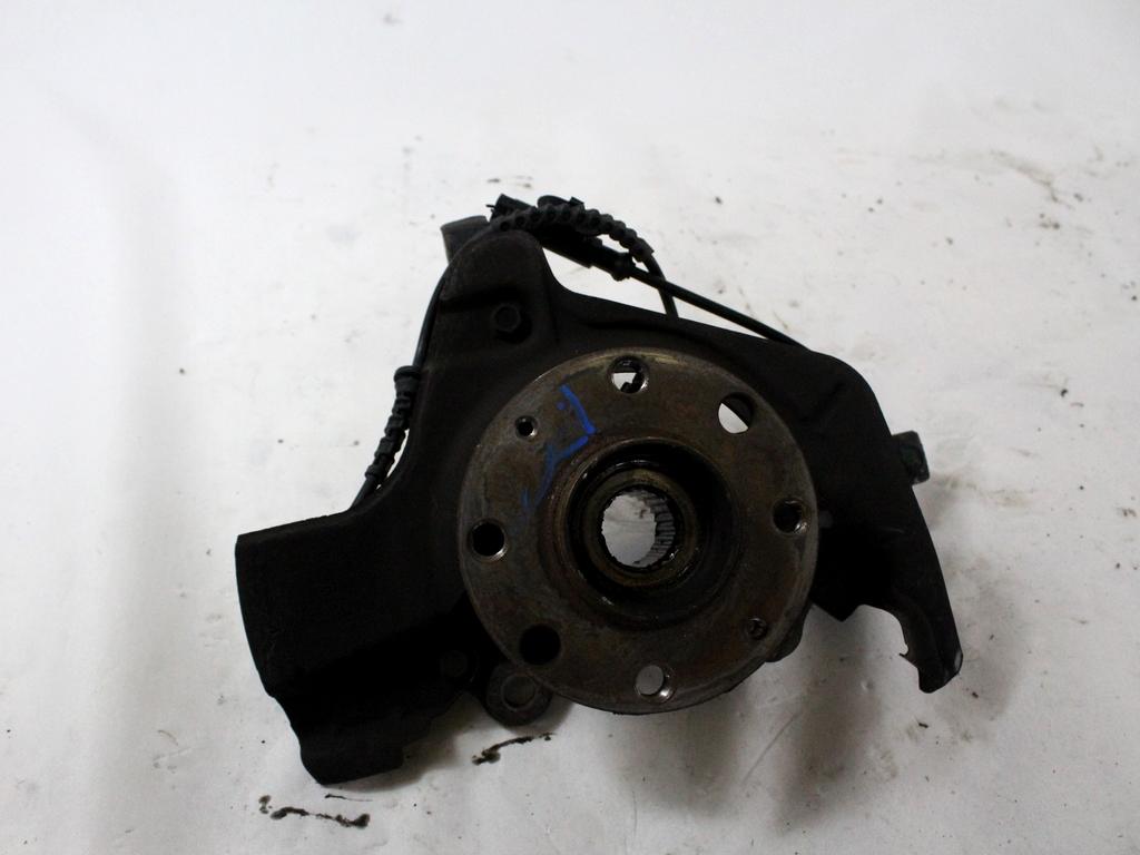 VRTLJIVI LEZAJ DESNO / PESTO KOLESA Z LEZAJEM SPREDAJ OEM N. 19726 MONTANTE SOSPENSIONE ANTERIORE DESTRO MOZZO ORIGINAL REZERVNI DEL OPEL CORSA D S07 (2006 - 2011) DIESEL LETNIK 2010