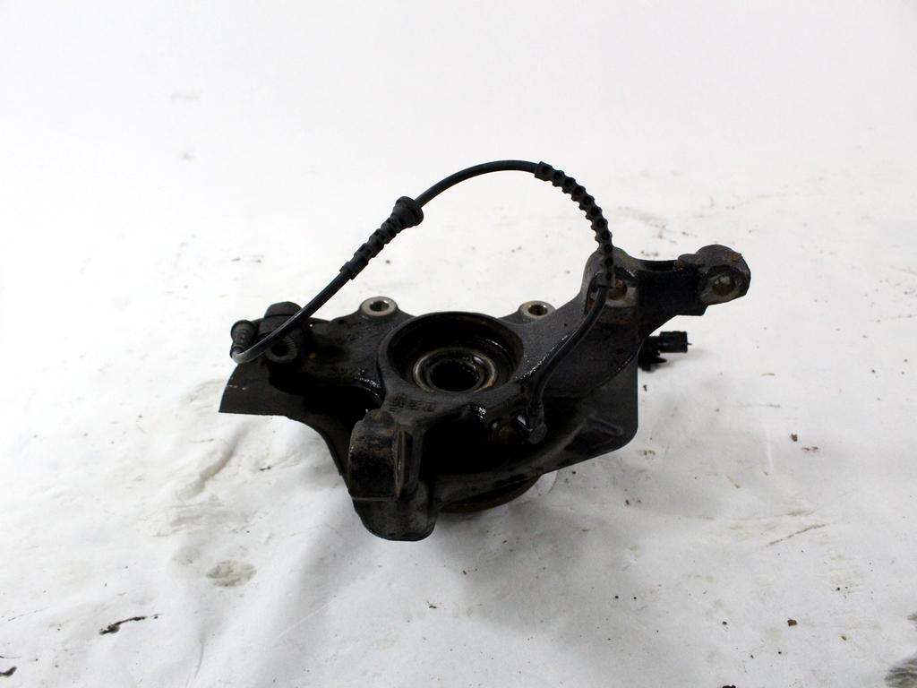 VRTLJIVI LEZAJ DESNO / PESTO KOLESA Z LEZAJEM SPREDAJ OEM N. 19726 MONTANTE SOSPENSIONE ANTERIORE DESTRO MOZZO ORIGINAL REZERVNI DEL OPEL CORSA D S07 (2006 - 2011) DIESEL LETNIK 2010