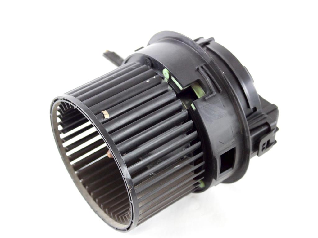 VENTILATOR  KABINE  OEM N. 272266PA1A ORIGINAL REZERVNI DEL NISSAN JUKE F16 (DAL 2019)BENZINA LETNIK 2021