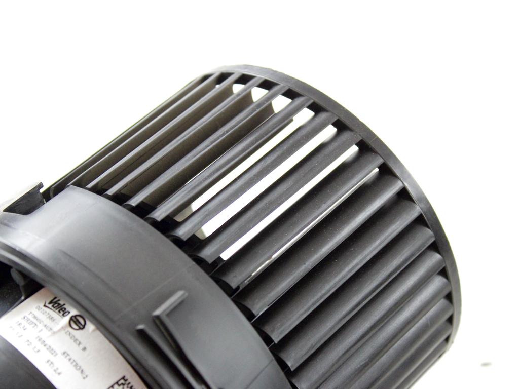 VENTILATOR  KABINE  OEM N. 272266PA1A ORIGINAL REZERVNI DEL NISSAN JUKE F16 (DAL 2019)BENZINA LETNIK 2021