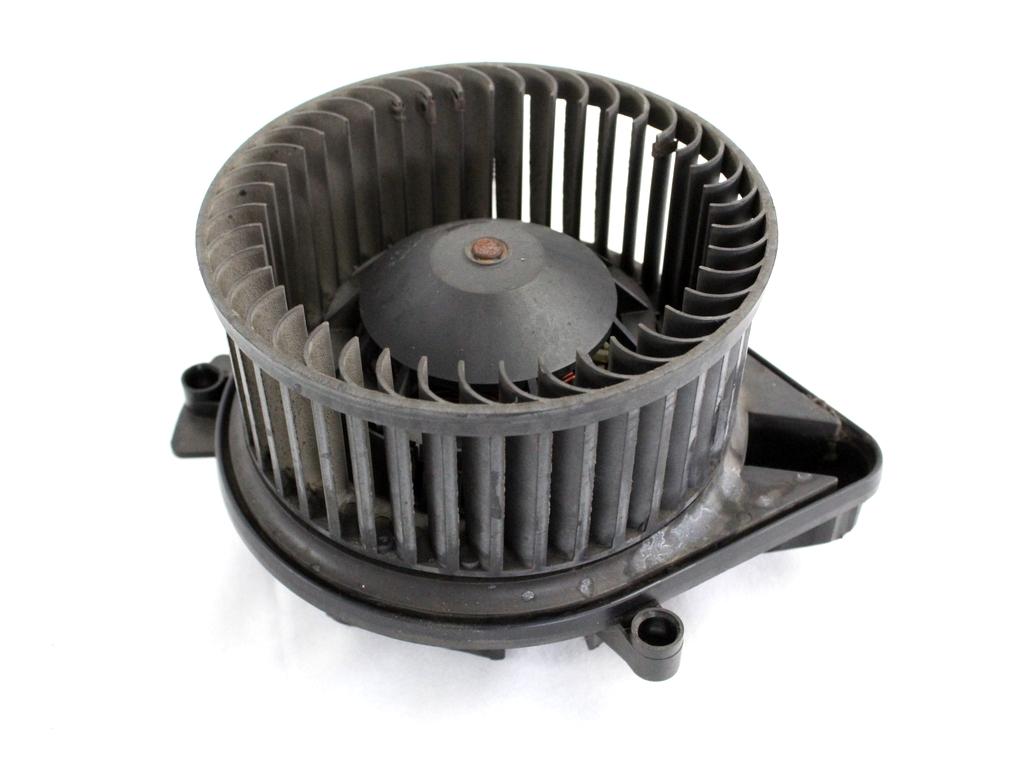 VENTILATOR  KABINE  OEM N. 8E1820021B ORIGINAL REZERVNI DEL AUDI A4 B6 8E2 8E5 BER/SW (2001 - 2005) DIESEL LETNIK 2002