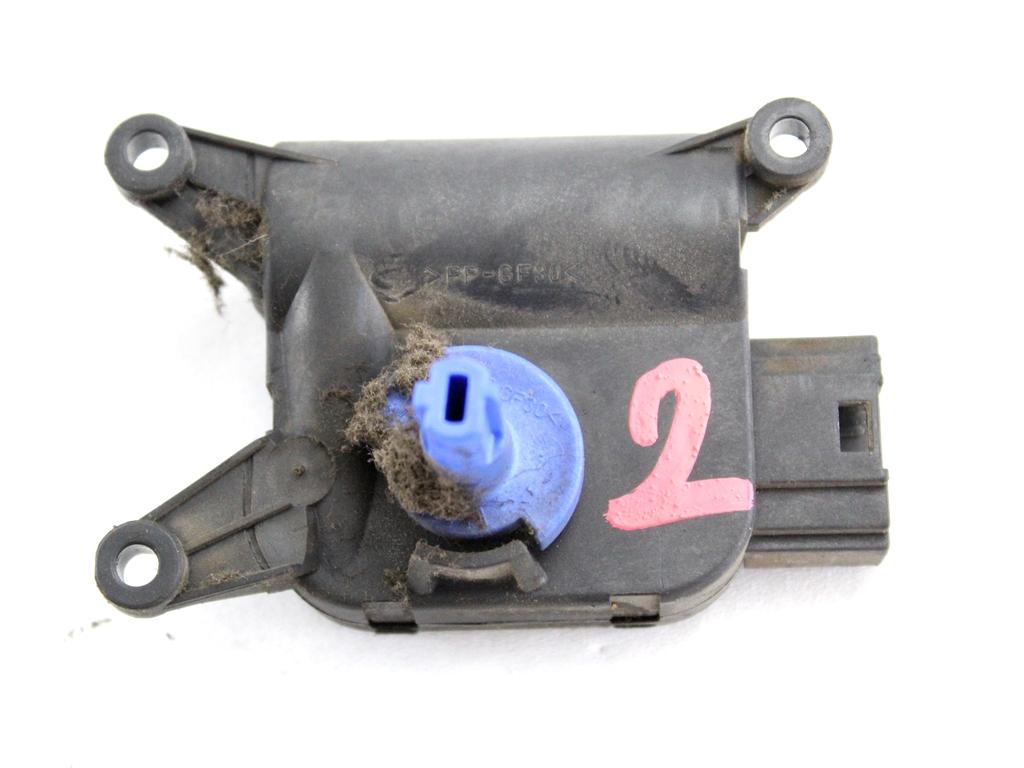 MOTORCEK OGREVANJA OEM N. 8E1820511D ORIGINAL REZERVNI DEL AUDI A4 B6 8E2 8E5 BER/SW (2001 - 2005) DIESEL LETNIK 2002