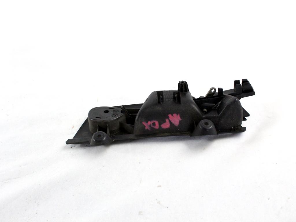 NOTRANJA KLJUKA  OEM N. 8E0839020B ORIGINAL REZERVNI DEL AUDI A4 B6 8E2 8E5 BER/SW (2001 - 2005) DIESEL LETNIK 2002