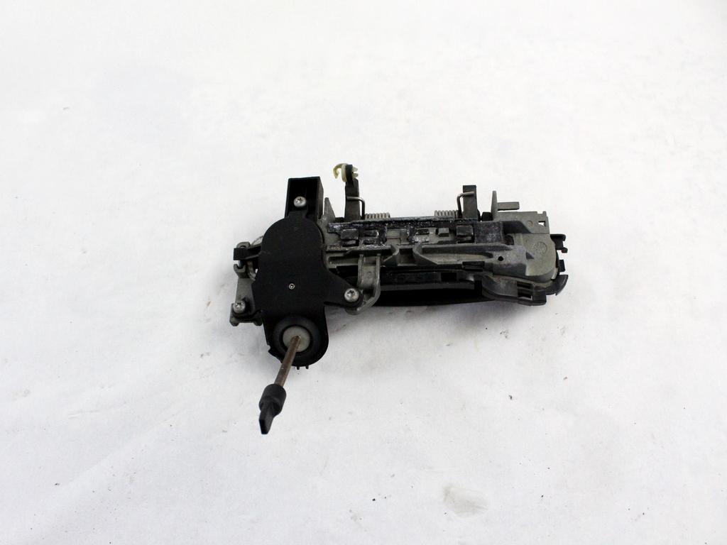 ZUNANJA KLJUKA SPREDNJA LEVA VRATA OEM N. 8E1837207 ORIGINAL REZERVNI DEL AUDI A4 B6 8E2 8E5 BER/SW (2001 - 2005) DIESEL LETNIK 2002