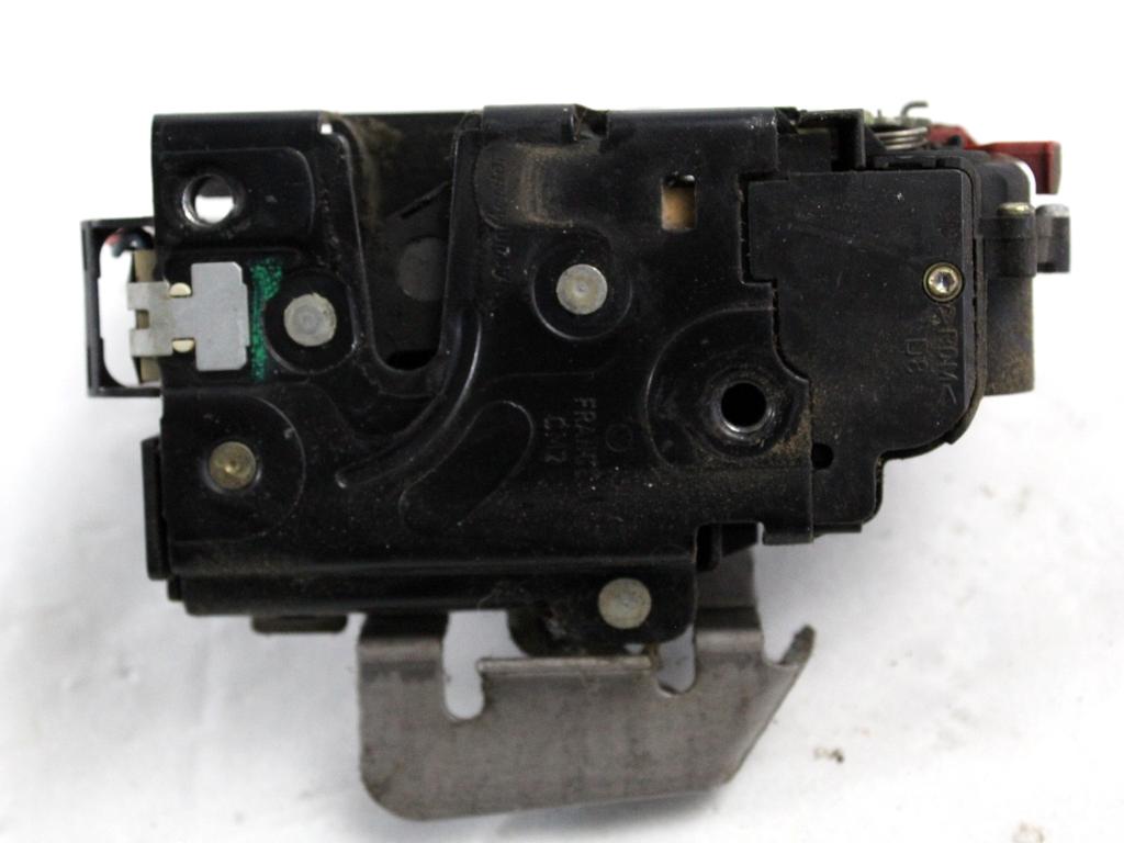 CENTRALNI ZAKLEP SPREDNJIH VRAT  OEM N. 8E1837016C ORIGINAL REZERVNI DEL AUDI A4 B6 8E2 8E5 BER/SW (2001 - 2005) DIESEL LETNIK 2002