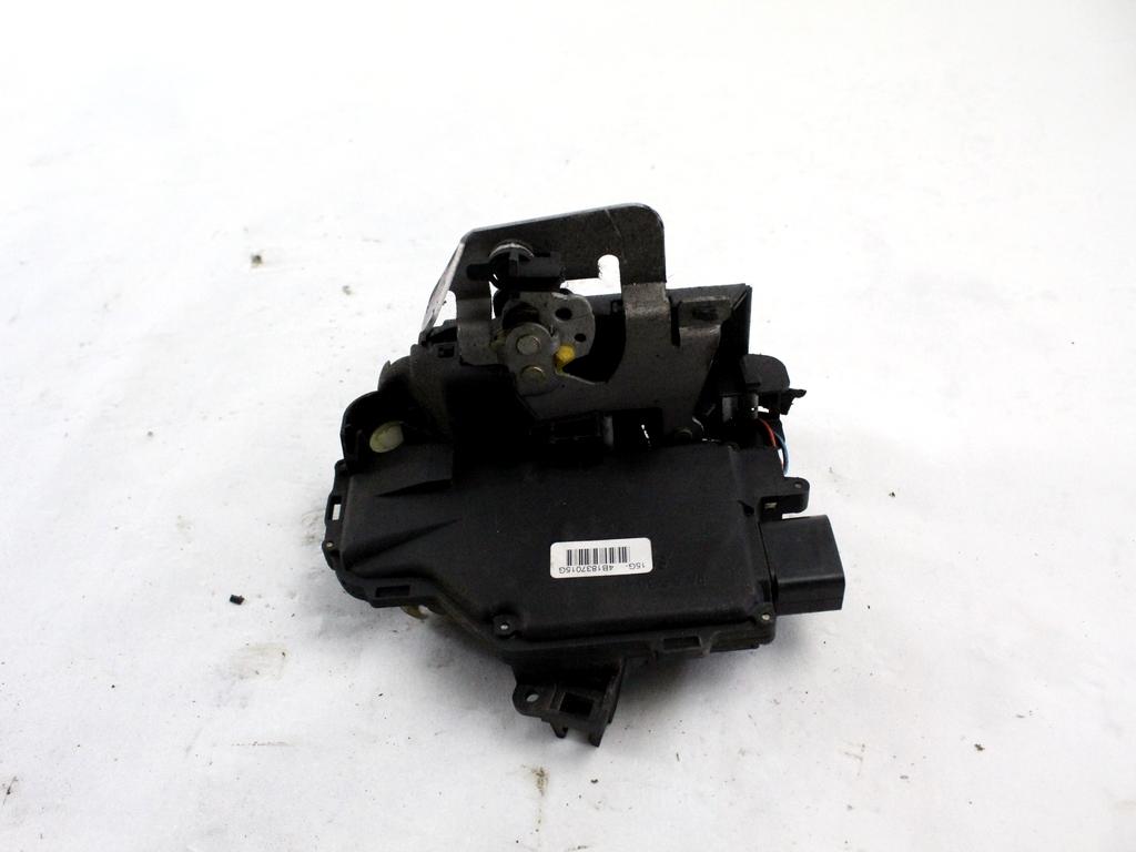 CENTRALNO ZAKLEPANJE PREDNIH LEVIH VRAT OEM N. 4B1837015G ORIGINAL REZERVNI DEL AUDI A4 B6 8E2 8E5 BER/SW (2001 - 2005) DIESEL LETNIK 2002