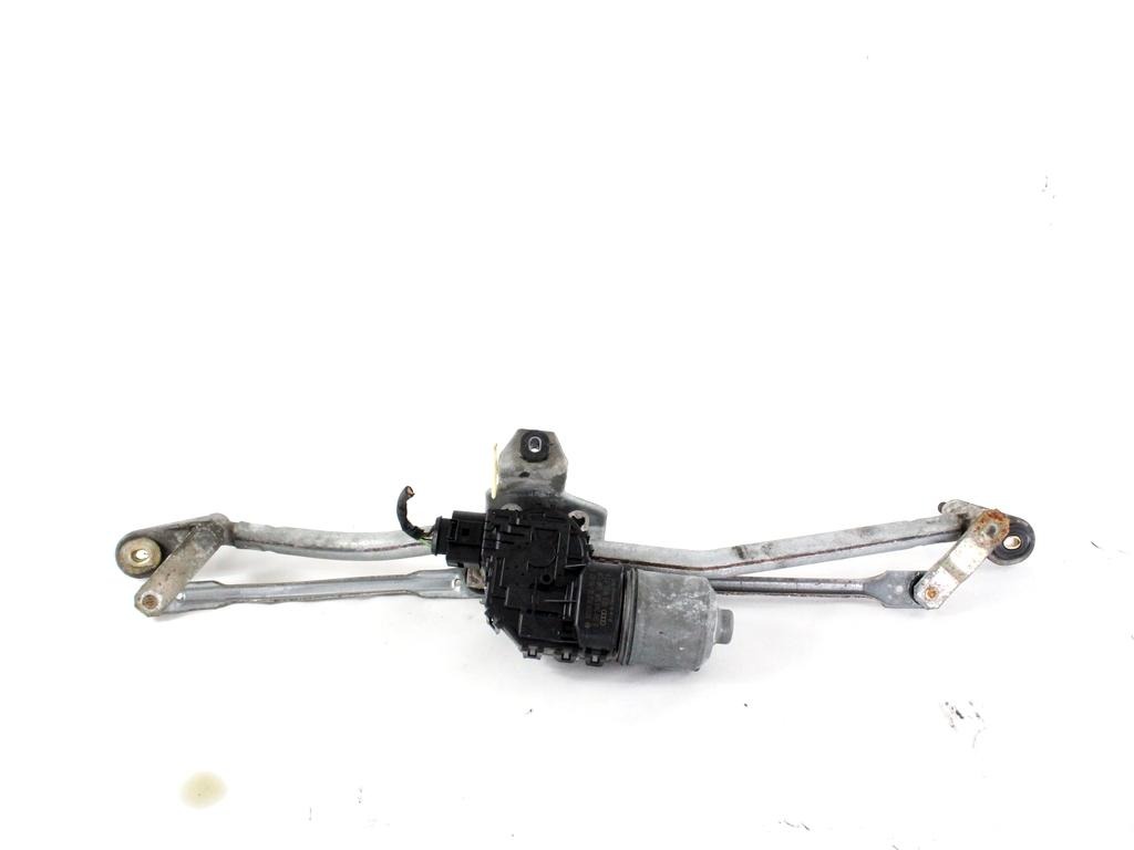 MOTORCEK PREDNJIH BRISALCEV OEM N. 8E1955119 ORIGINAL REZERVNI DEL AUDI A4 B6 8E2 8E5 BER/SW (2001 - 2005) DIESEL LETNIK 2002