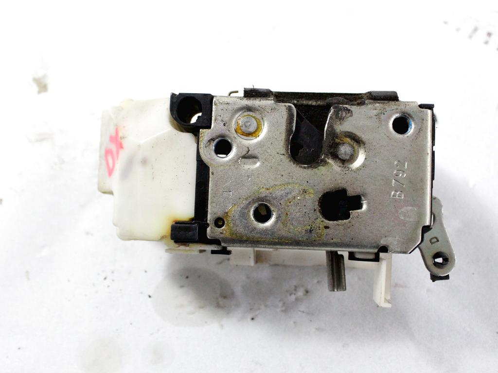 CENTRALNI ZAKLEP SPREDNJIH VRAT  OEM N. 46535997 ORIGINAL REZERVNI DEL FIAT PUNTO 188 MK2 R (2003 - 2011) DIESEL LETNIK 2003