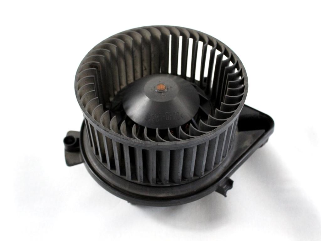 VENTILATOR  KABINE  OEM N. 8E1820021B ORIGINAL REZERVNI DEL AUDI A4 B6 8E2 8E5 BER/SW (2001 - 2005) DIESEL LETNIK 2002