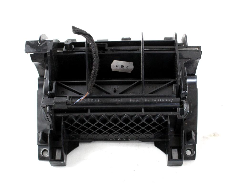 PEPELNIK / DRZALA ZA PIJACO OEM N. 8E0857951F ORIGINAL REZERVNI DEL AUDI A4 B6 8E2 8E5 BER/SW (2001 - 2005) DIESEL LETNIK 2002