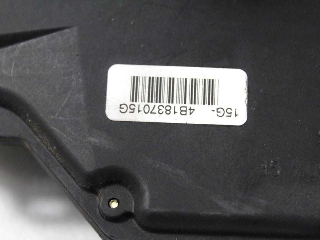 CENTRALNO ZAKLEPANJE PREDNIH LEVIH VRAT OEM N. 4B1837015G ORIGINAL REZERVNI DEL AUDI A4 B6 8E2 8E5 BER/SW (2001 - 2005) DIESEL LETNIK 2002