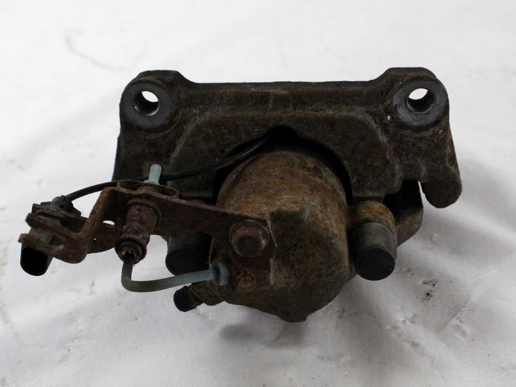 SPREDNJE LEVE ZAVORNE CELJUSTI  OEM N. 8E0615123A ORIGINAL REZERVNI DEL AUDI A4 B6 8E2 8E5 BER/SW (2001 - 2005) DIESEL LETNIK 2002