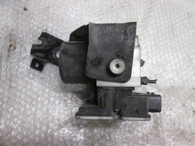 ABS AGREGAT S PUMPO OEM N. 54084694D ORIGINAL REZERVNI DEL LANCIA Y YPSILON 843 (2003-2006) DIESEL LETNIK 2005