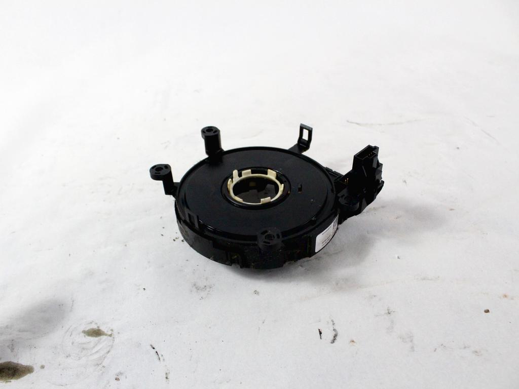 KONTAKT SPIRALA OEM N. 6989557 ORIGINAL REZERVNI DEL BMW SERIE 1 BER/COUPE/CABRIO E81/E82/E87/E88 (2003 - 2007) DIESEL LETNIK 2006