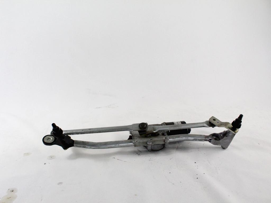 MOTORCEK PREDNJIH BRISALCEV OEM N. 6925706 ORIGINAL REZERVNI DEL BMW SERIE 1 BER/COUPE/CABRIO E81/E82/E87/E88 (2003 - 2007) DIESEL LETNIK 2006