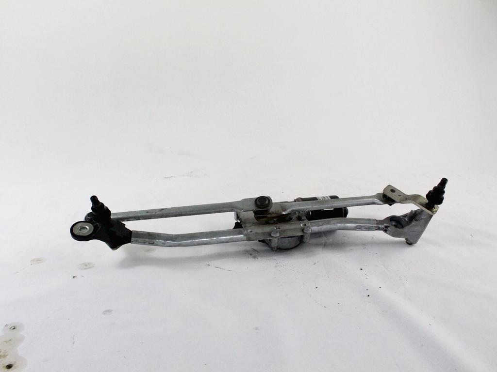 MOTORCEK PREDNJIH BRISALCEV OEM N. 6925706 ORIGINAL REZERVNI DEL BMW SERIE 1 BER/COUPE/CABRIO E81/E82/E87/E88 (2003 - 2007) DIESEL LETNIK 2006