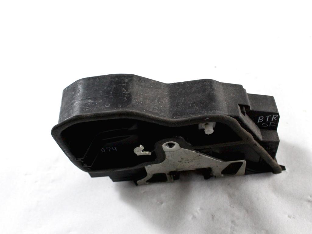 CENTRALNI ZAKLEP SPREDNJIH VRAT  OEM N. 51217202146 ORIGINAL REZERVNI DEL BMW SERIE 1 BER/COUPE/CABRIO E81/E82/E87/E88 (2003 - 2007) DIESEL LETNIK 2006