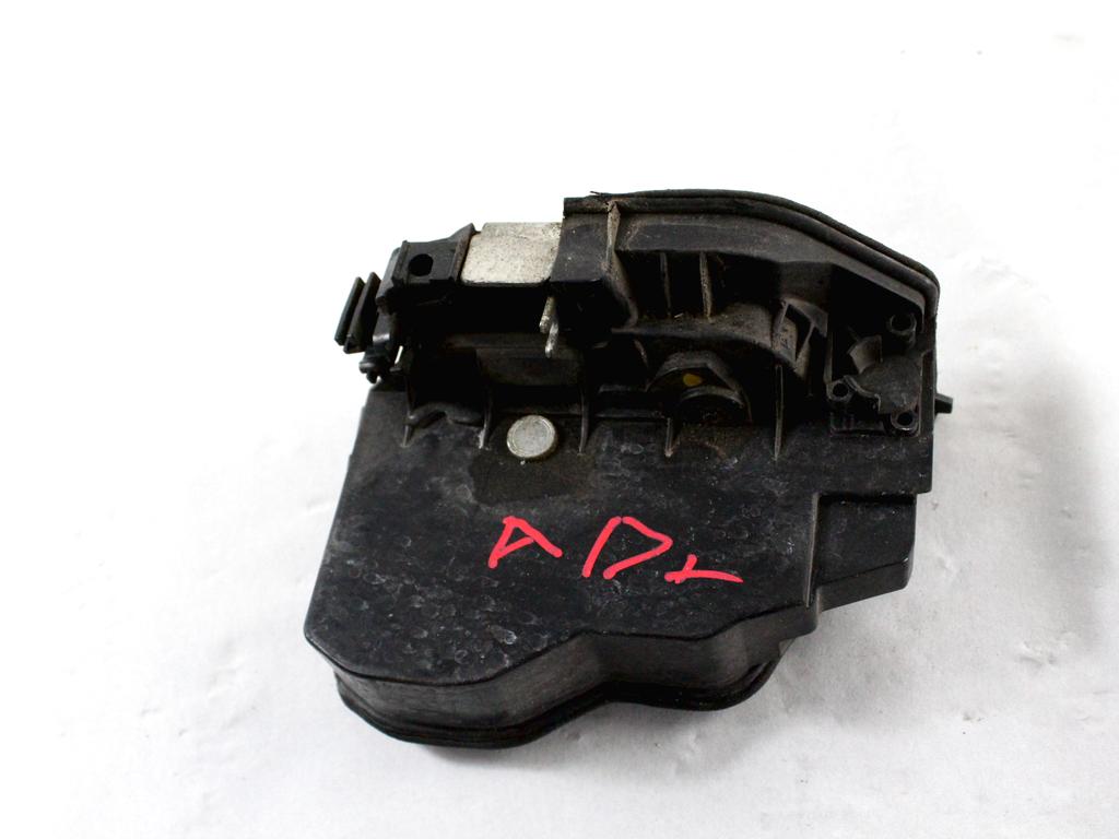 CENTRALNI ZAKLEP SPREDNJIH VRAT  OEM N. 51217202146 ORIGINAL REZERVNI DEL BMW SERIE 1 BER/COUPE/CABRIO E81/E82/E87/E88 (2003 - 2007) DIESEL LETNIK 2006