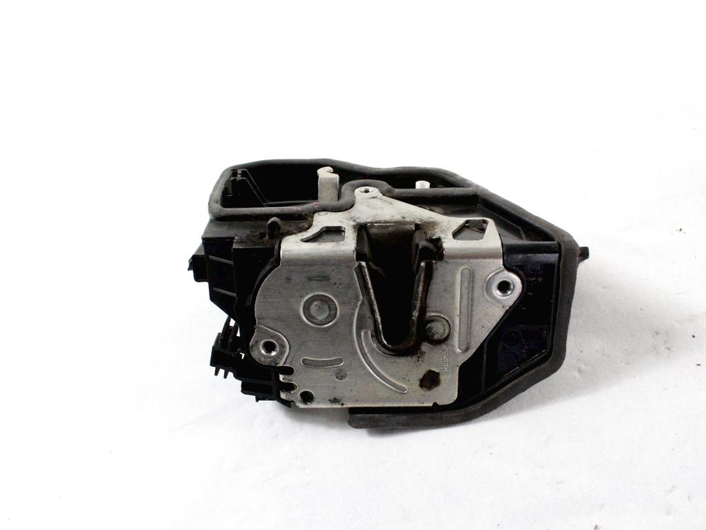 CENTRALNO ZAKLEPANJE ZADNJIH DESNIH VRAT OEM N. 51227202148 ORIGINAL REZERVNI DEL BMW SERIE 1 BER/COUPE/CABRIO E81/E82/E87/E88 (2003 - 2007) DIESEL LETNIK 2006