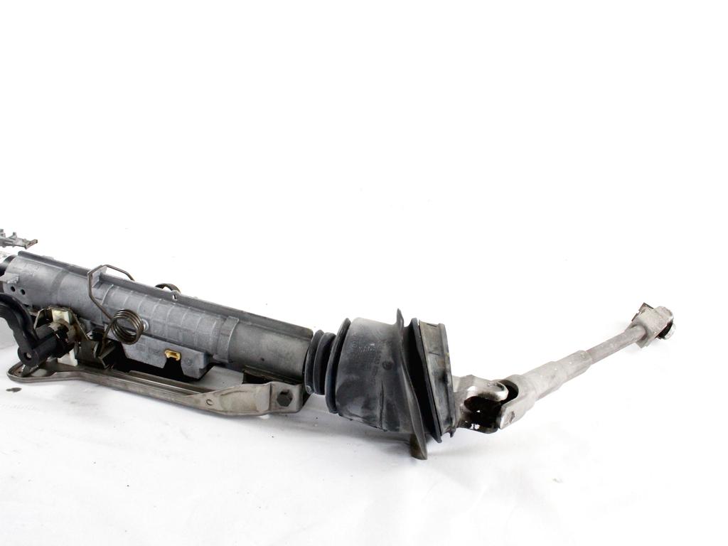 VOLANSKI DROG OEM N. 32306772273 ORIGINAL REZERVNI DEL BMW SERIE 1 BER/COUPE/CABRIO E81/E82/E87/E88 (2003 - 2007) DIESEL LETNIK 2006