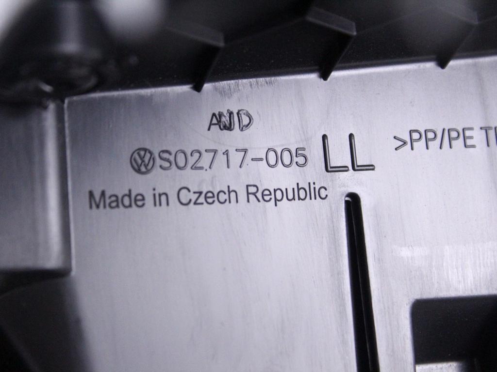 MONTA?NI DELI /  ARMATURNE PLOSCE SPODNJI OEM N. 5NB858365A82V ORIGINAL REZERVNI DEL VOLKSWAGEN TIGUAN AX1 MK2 R (DAL 2021)BENZINA LETNIK 2022