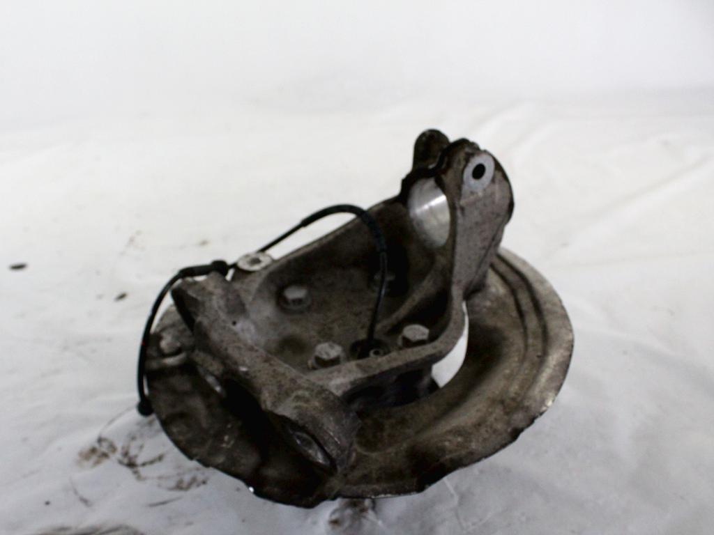 LEVI VRTLJIVI LEZAJ / PESTO KOLESA Z LEZAJEM SPREDAJ OEM N. 31216764443 ORIGINAL REZERVNI DEL BMW SERIE 1 BER/COUPE/CABRIO E81/E82/E87/E88 (2003 - 2007) DIESEL LETNIK 2006