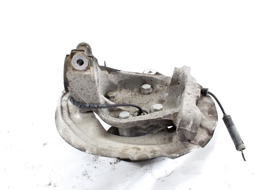 VRTLJIVI LEZAJ DESNO / PESTO KOLESA Z LEZAJEM SPREDAJ OEM N. 31216764444 ORIGINAL REZERVNI DEL BMW SERIE 1 BER/COUPE/CABRIO E81/E82/E87/E88 (2003 - 2007) DIESEL LETNIK 2006