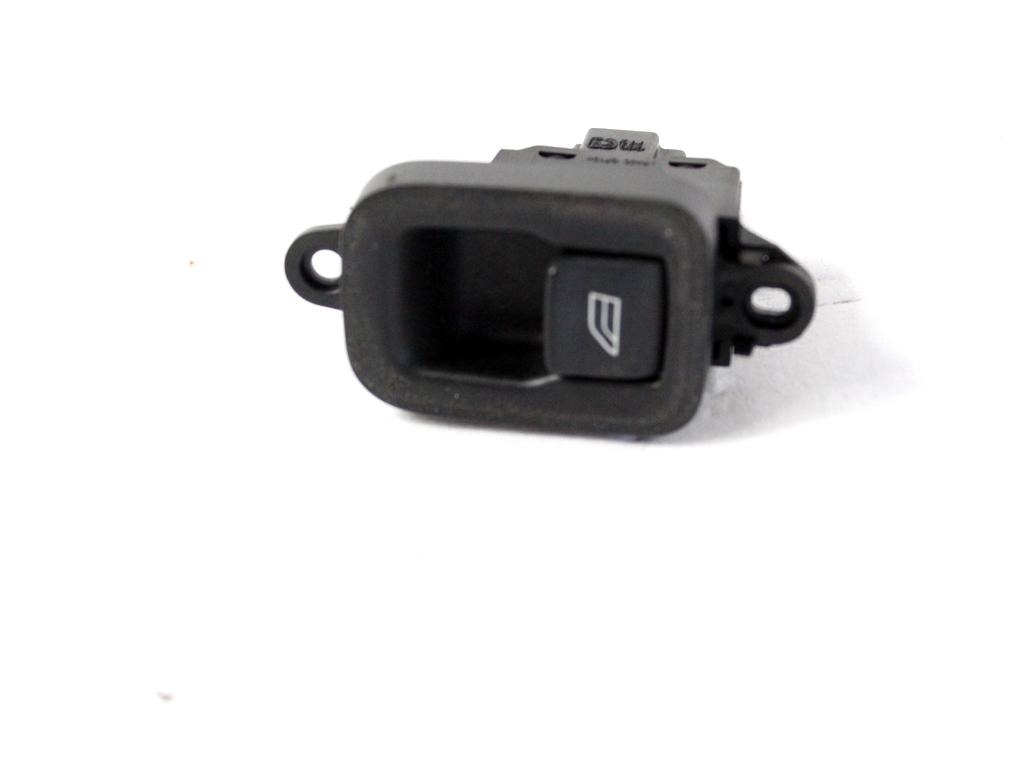 ZADNJE STIKALO OEM N. 30658449 ORIGINAL REZERVNI DEL VOLVO V50 545 (2004 - 05/2007) DIESEL LETNIK 2004