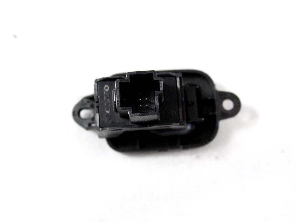 ZADNJE STIKALO OEM N. 30658449 ORIGINAL REZERVNI DEL VOLVO V50 545 (2004 - 05/2007) DIESEL LETNIK 2004