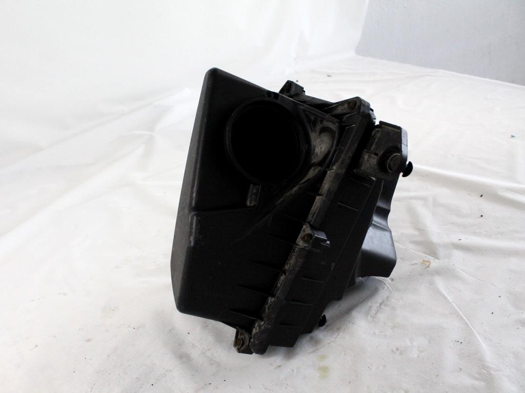 FILTAR ZRAKA OEM N. 4M51-9600-AG ORIGINAL REZERVNI DEL VOLVO V50 545 (2004 - 05/2007) DIESEL LETNIK 2004