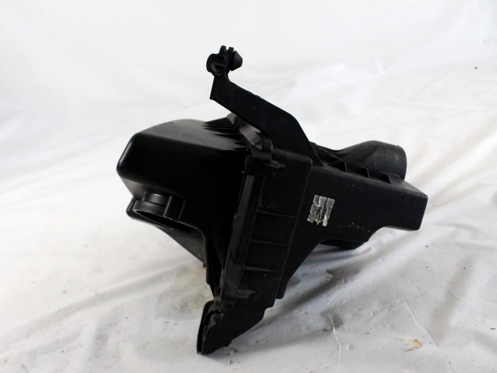 FILTAR ZRAKA OEM N. 4M51-9600-AG ORIGINAL REZERVNI DEL VOLVO V50 545 (2004 - 05/2007) DIESEL LETNIK 2004