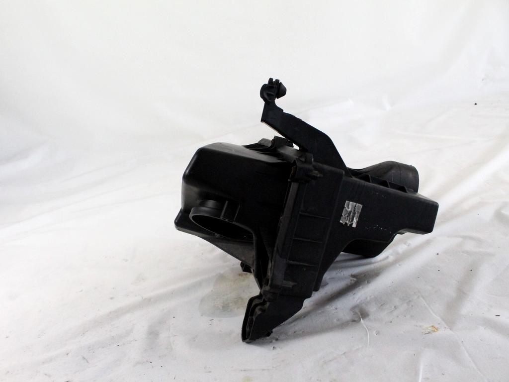 FILTAR ZRAKA OEM N. 4M51-9600-AG ORIGINAL REZERVNI DEL VOLVO V50 545 (2004 - 05/2007) DIESEL LETNIK 2004