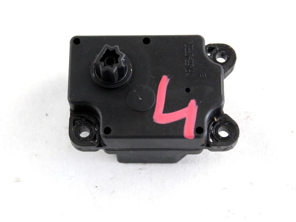 MOTORCEK OGREVANJA OEM N. 4N5H-19E616-AC ORIGINAL REZERVNI DEL VOLVO V50 545 (2004 - 05/2007) DIESEL LETNIK 2004