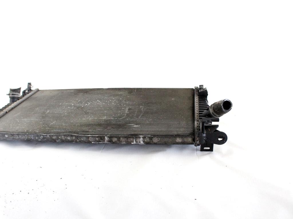 RADIATOR VODE OEM N. 3M5H8005TJ ORIGINAL REZERVNI DEL VOLVO V50 545 (2004 - 05/2007) DIESEL LETNIK 2004