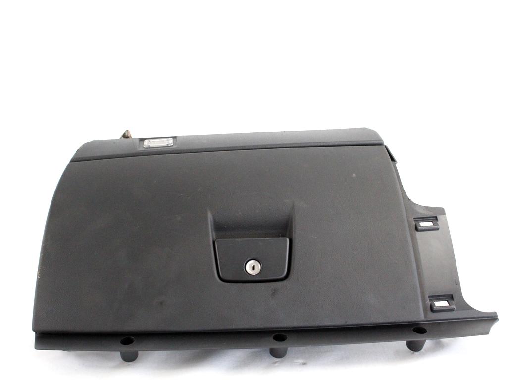 PREDAL ZA DOKUMENTE OEM N. 39995637 ORIGINAL REZERVNI DEL VOLVO V50 545 (2004 - 05/2007) DIESEL LETNIK 2004