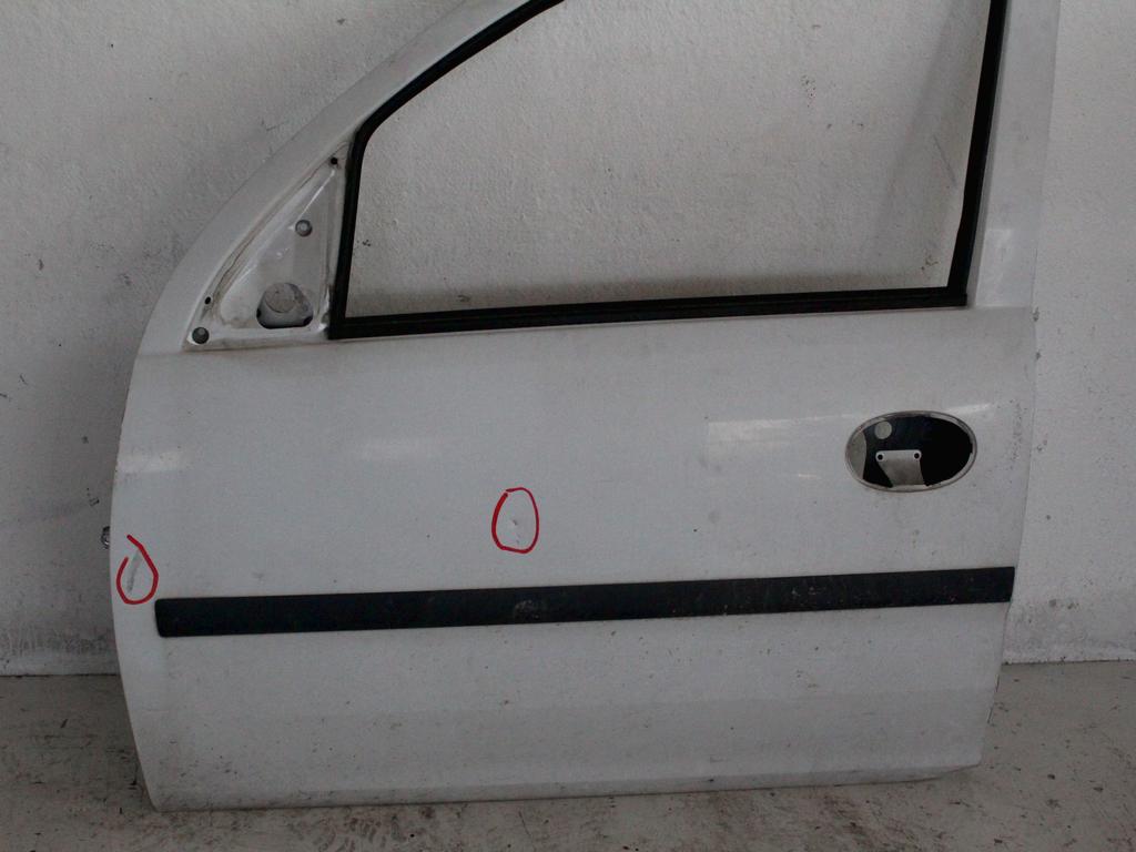 LEVA SPREDNJA VRATA VOZNIK OEM N. 13227382 ORIGINAL REZERVNI DEL OPEL COMBO C (2001 - 2011) BENZINA/METANO LETNIK 2009