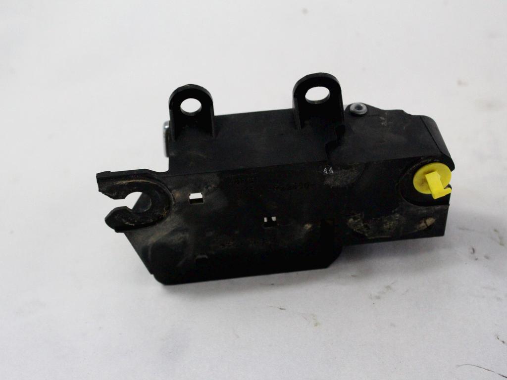 NOTRANJA KLJUKA  OEM N. 3M51-R22600-AA ORIGINAL REZERVNI DEL FORD FOCUS DA HCP DP MK2 R BER/SW (2008 - 2011) BENZINA/GPL LETNIK 2011