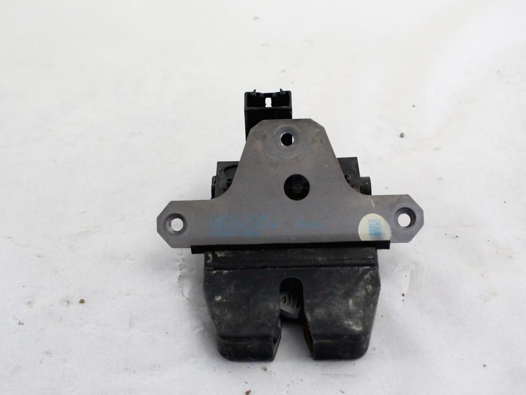 ZAKLEPANJE PRTLJA?NIH VRAT  OEM N. 8M51-R442A6-CA ORIGINAL REZERVNI DEL FORD FOCUS DA HCP DP MK2 R BER/SW (2008 - 2011) BENZINA/GPL LETNIK 2011