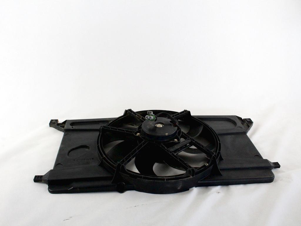 VENTILATOR HLADILNIKA OEM N. 3M51-8C607-EC ORIGINAL REZERVNI DEL FORD FOCUS DA HCP DP MK2 R BER/SW (2008 - 2011) BENZINA/GPL LETNIK 2011