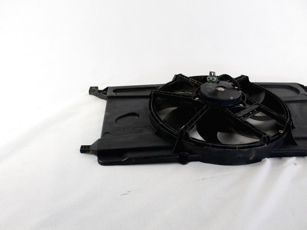 VENTILATOR HLADILNIKA OEM N. 3M51-8C607-EC ORIGINAL REZERVNI DEL FORD FOCUS DA HCP DP MK2 R BER/SW (2008 - 2011) BENZINA/GPL LETNIK 2011