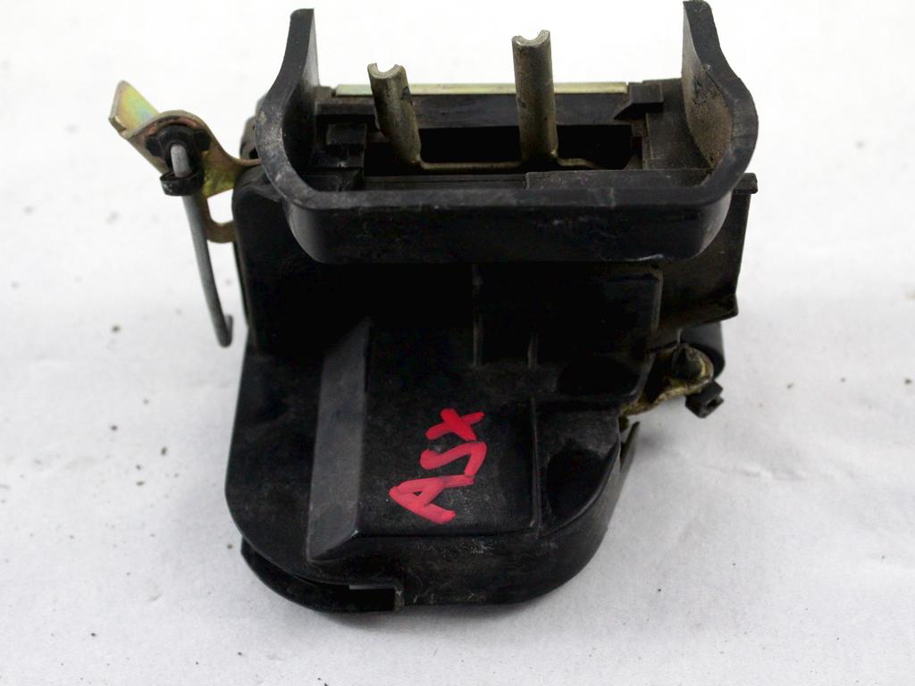 CENTRALNO ZAKLEPANJE PREDNIH LEVIH VRAT OEM N. 46759836 ORIGINAL REZERVNI DEL FIAT PUNTO 176 MK1/MK1 CABRIO (1993 - 08/1999) BENZINA LETNIK 1999