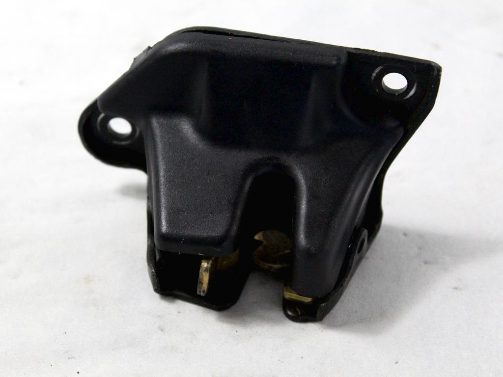 ZAKLEPANJE PRTLJA?NIH VRAT  OEM N. 7734588 ORIGINAL REZERVNI DEL FIAT PUNTO 176 MK1/MK1 CABRIO (1993 - 08/1999) BENZINA LETNIK 1999