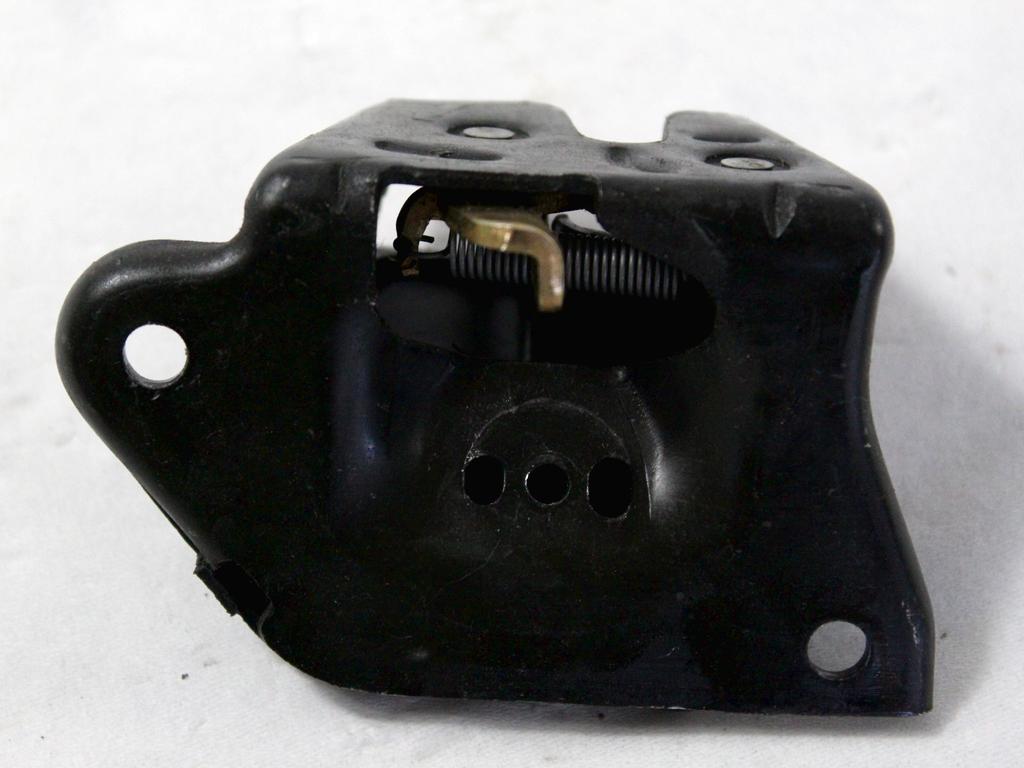 ZAKLEPANJE PRTLJA?NIH VRAT  OEM N. 7734588 ORIGINAL REZERVNI DEL FIAT PUNTO 176 MK1/MK1 CABRIO (1993 - 08/1999) BENZINA LETNIK 1999